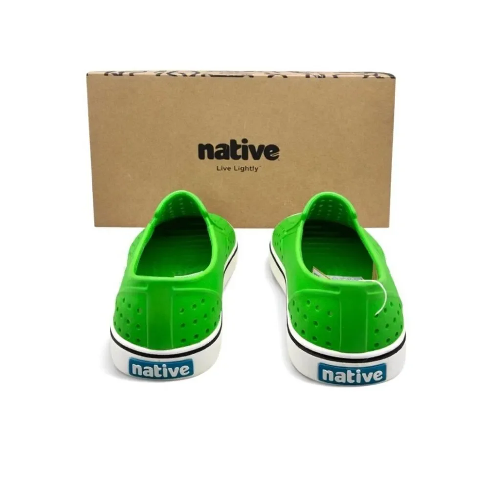 Native Miles Kids Slip-On Water Shoes Size J5 Grasshopper Green Lightweight